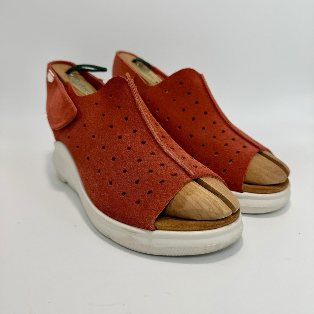 On Foot Sandals Women's 5.5-6 Red Leather Slingback Sporty Breathable Wedge